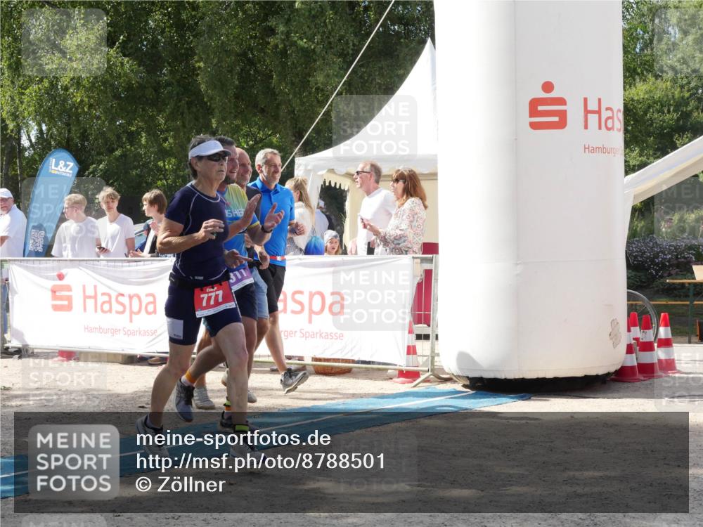 07.09.2025 - 19. Norderstedt Triathlon Zöllner http://msf.ph/oto/8788501 07.09.2025 13:48:20 Ziel 311, 777, 1298 meine-sportfotos.de