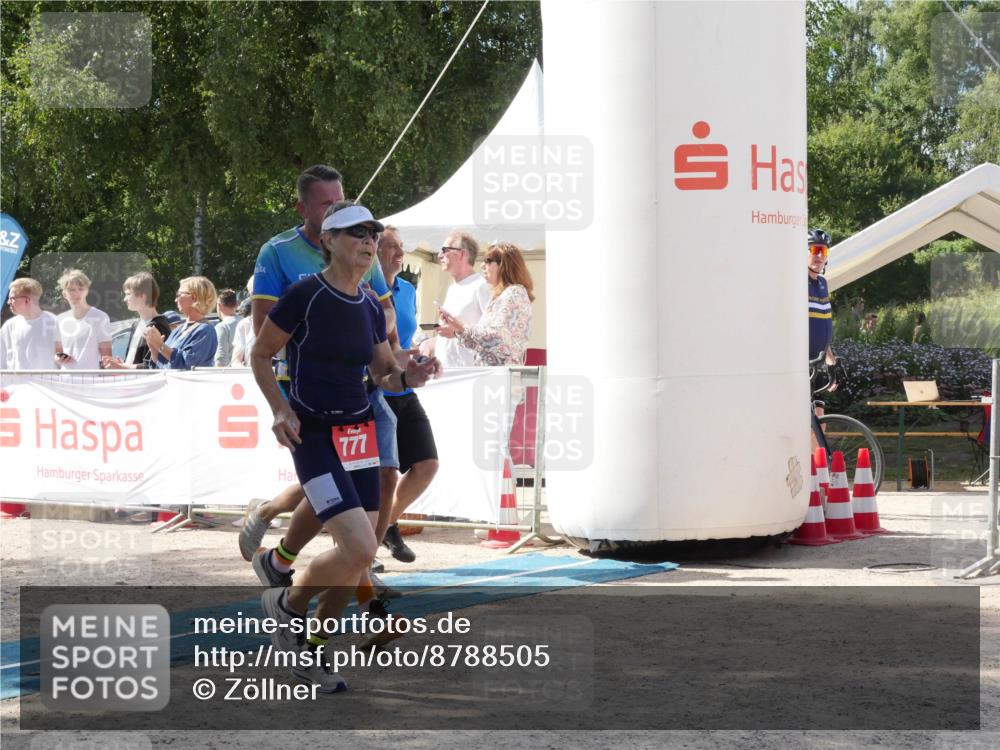 07.09.2025 - 19. Norderstedt Triathlon Zöllner http://msf.ph/oto/8788505 07.09.2025 13:48:20 Ziel 311, 777, 1298 meine-sportfotos.de