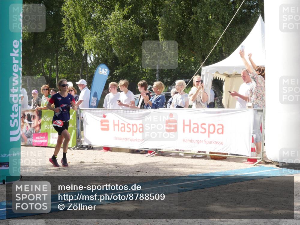 07.09.2025 - 19. Norderstedt Triathlon Zöllner http://msf.ph/oto/8788509 07.09.2025 13:48:25 Ziel 311, 352, 777, 799 meine-sportfotos.de