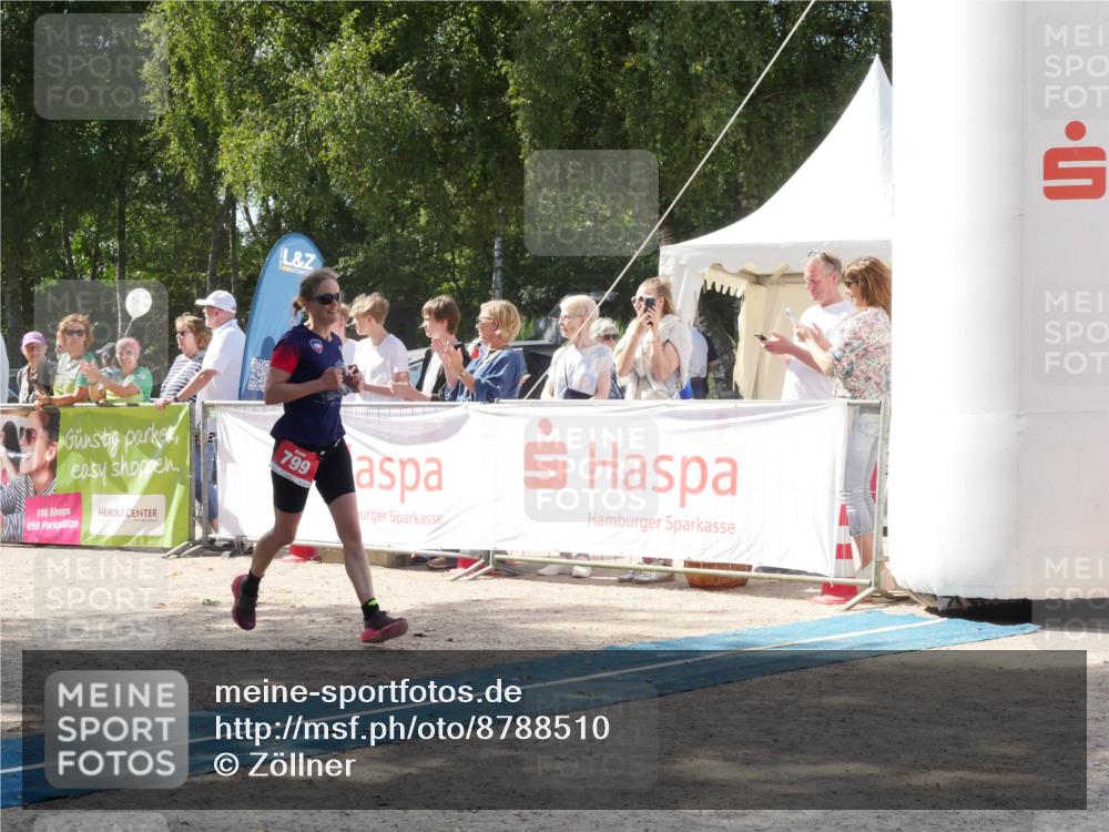 07.09.2025 - 19. Norderstedt Triathlon Zöllner http://msf.ph/oto/8788510 07.09.2025 13:48:25 Ziel 311, 352, 777, 799 meine-sportfotos.de