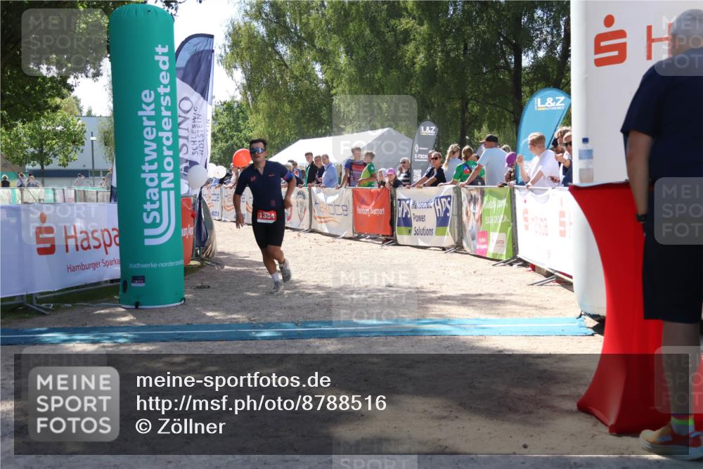 07.09.2025 - 19. Norderstedt Triathlon Zöllner http://msf.ph/oto/8788516 07.09.2025 13:44:13 Ziel 853, 1354 meine-sportfotos.de