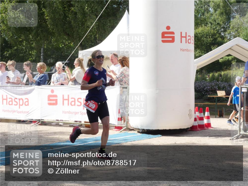 07.09.2025 - 19. Norderstedt Triathlon Zöllner http://msf.ph/oto/8788517 07.09.2025 13:48:26 Ziel 311, 352, 777, 799 meine-sportfotos.de