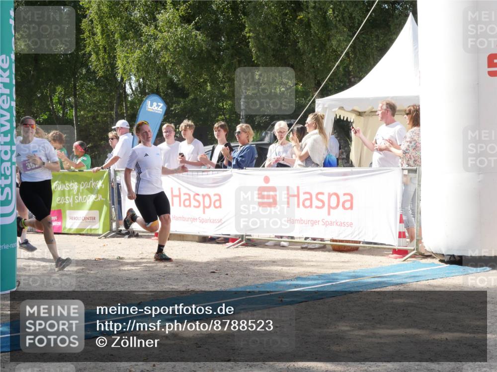 07.09.2025 - 19. Norderstedt Triathlon Zöllner http://msf.ph/oto/8788523 07.09.2025 13:48:28 Ziel 352, 799 meine-sportfotos.de