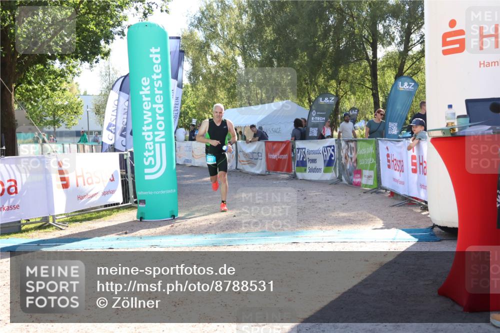 07.09.2025 - 19. Norderstedt Triathlon Zöllner http://msf.ph/oto/8788531 07.09.2025 16:09:50 Ziel 391 meine-sportfotos.de