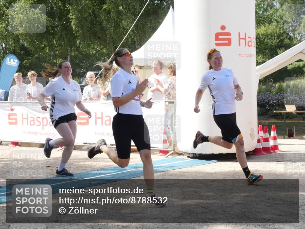 07.09.2025 - 19. Norderstedt Triathlon Zöllner http://msf.ph/oto/8788532 07.09.2025 13:48:29 Ziel 352, 799 meine-sportfotos.de