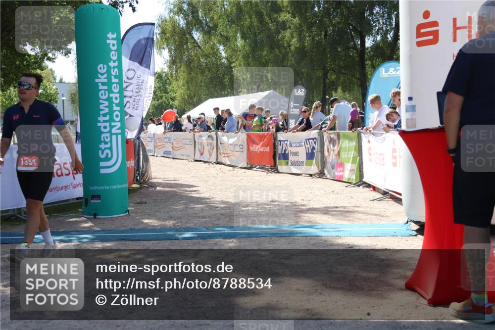 07.09.2025 - 19. Norderstedt Triathlon Zöllner http://msf.ph/oto/8788534 07.09.2025 13:44:15 Ziel 853, 1354 meine-sportfotos.de