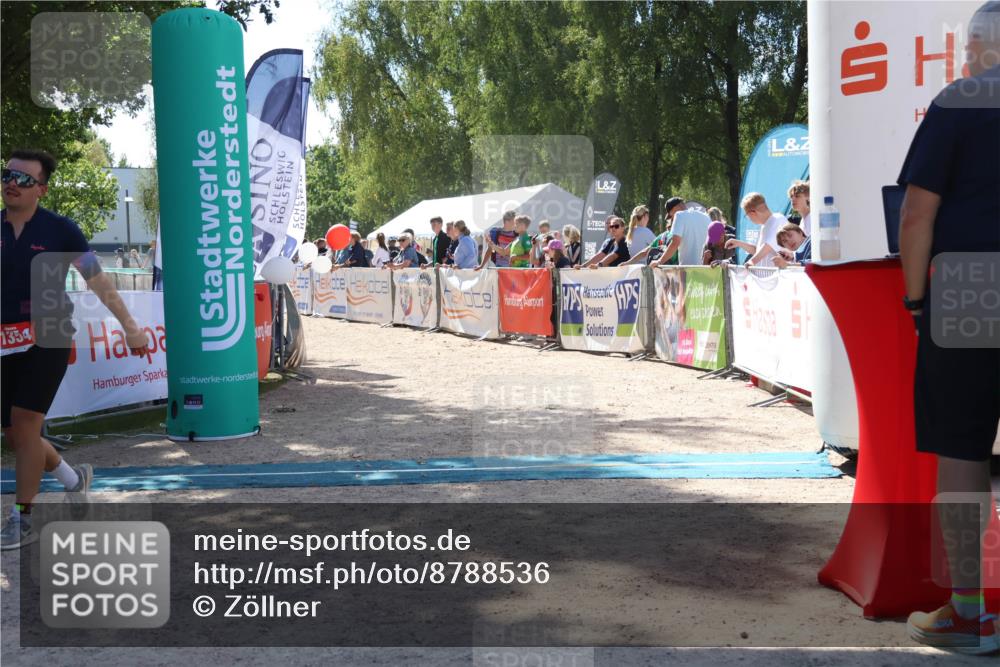 07.09.2025 - 19. Norderstedt Triathlon Zöllner http://msf.ph/oto/8788536 07.09.2025 13:44:15 Ziel 853, 1354 meine-sportfotos.de