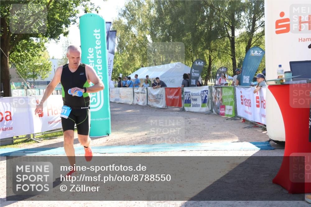 07.09.2025 - 19. Norderstedt Triathlon Zöllner http://msf.ph/oto/8788550 07.09.2025 16:09:52 Ziel 391 meine-sportfotos.de