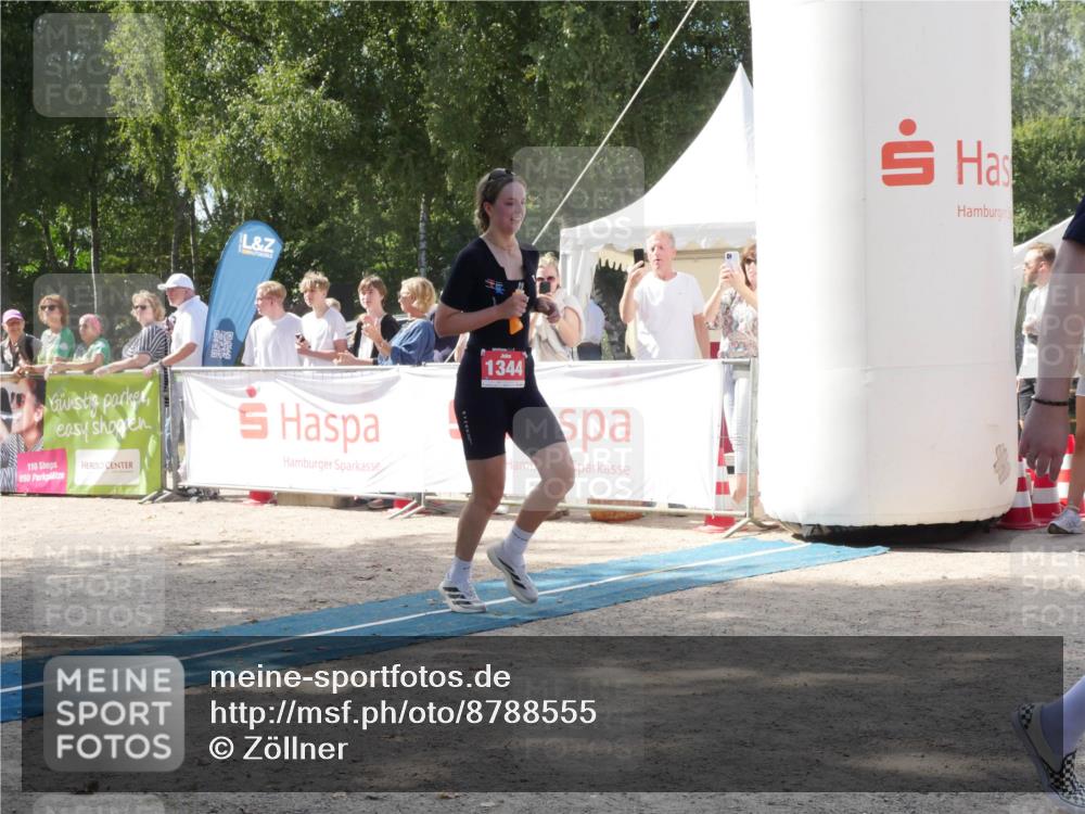 07.09.2025 - 19. Norderstedt Triathlon Zöllner http://msf.ph/oto/8788555 07.09.2025 13:48:45 Ziel 153, 264, 334, 1292, 1344 meine-sportfotos.de
