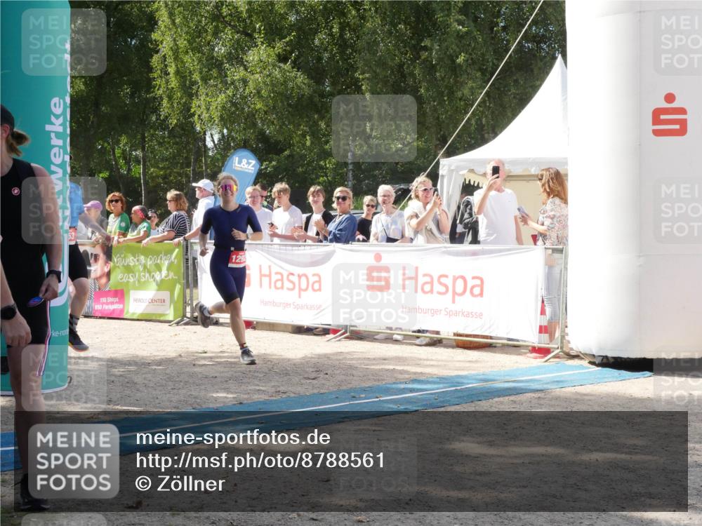 07.09.2025 - 19. Norderstedt Triathlon Zöllner http://msf.ph/oto/8788561 07.09.2025 13:48:47 Ziel 153, 264, 334, 1292, 1344 meine-sportfotos.de