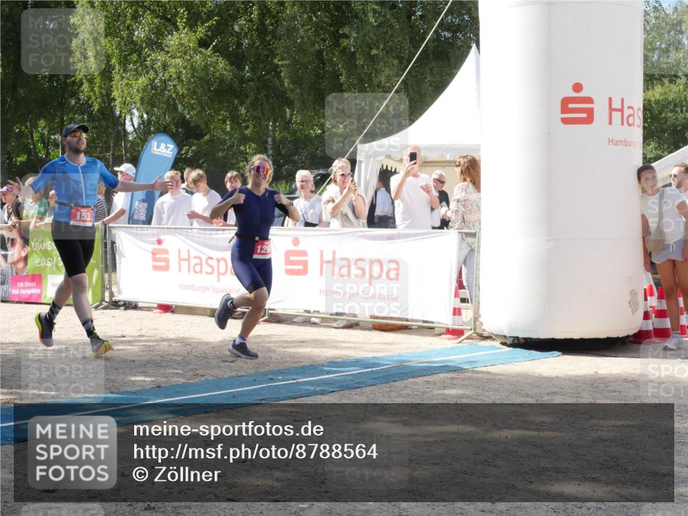 07.09.2025 - 19. Norderstedt Triathlon Zöllner http://msf.ph/oto/8788564 07.09.2025 13:48:48 Ziel 153, 264, 334, 1292, 1344 meine-sportfotos.de