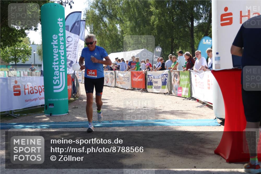 07.09.2025 - 19. Norderstedt Triathlon Zöllner http://msf.ph/oto/8788566 07.09.2025 13:44:45 Ziel 304 meine-sportfotos.de
