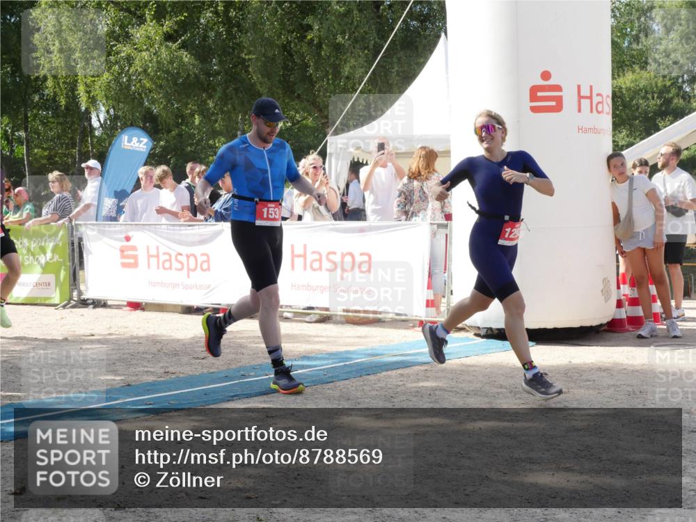 07.09.2025 - 19. Norderstedt Triathlon Zöllner http://msf.ph/oto/8788569 07.09.2025 13:48:49 Ziel 153, 264, 334, 1292, 1344 meine-sportfotos.de