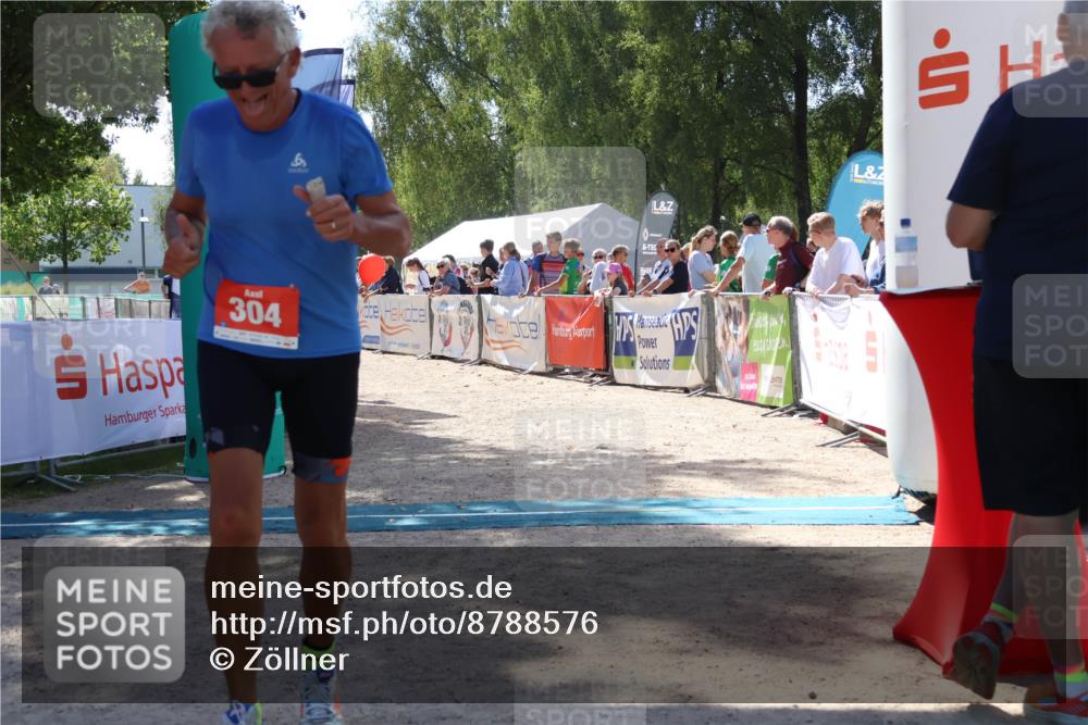 07.09.2025 - 19. Norderstedt Triathlon Zöllner http://msf.ph/oto/8788576 07.09.2025 13:44:47 Ziel 304 meine-sportfotos.de