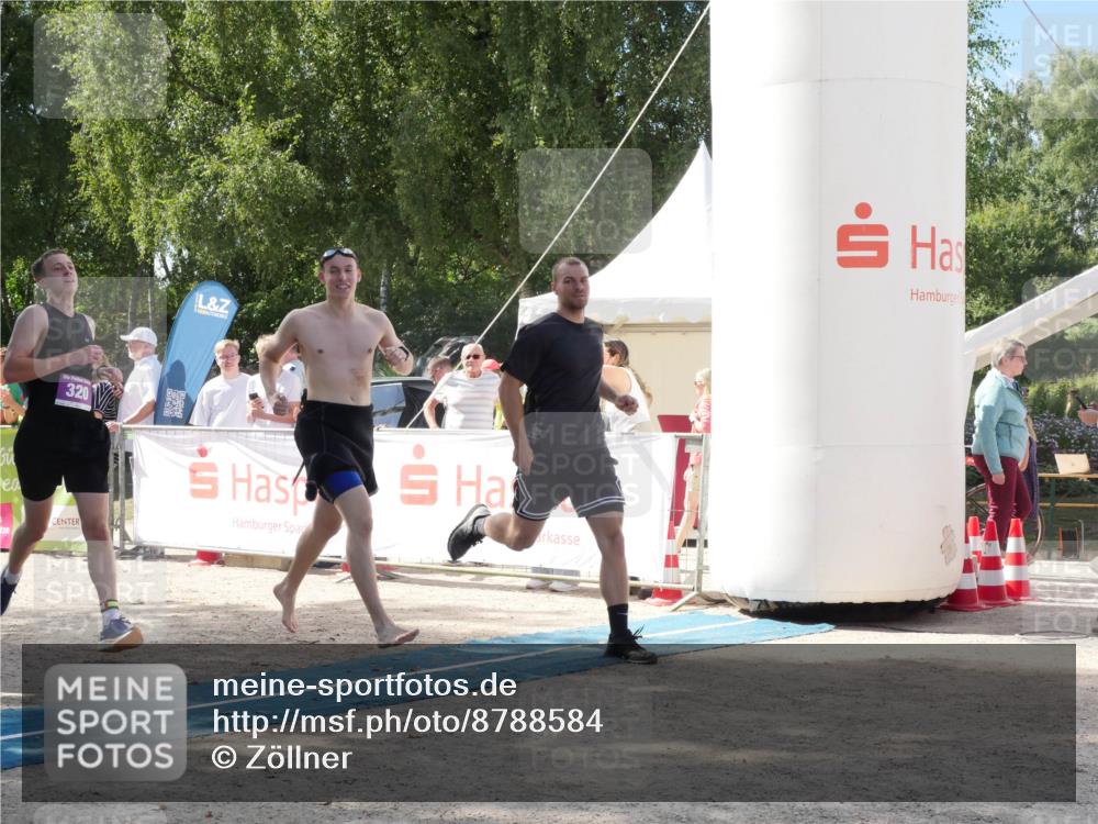 07.09.2025 - 19. Norderstedt Triathlon Zöllner http://msf.ph/oto/8788584 07.09.2025 13:49:26 Ziel 320, 789 meine-sportfotos.de