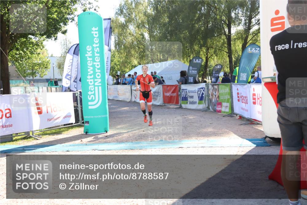 07.09.2025 - 19. Norderstedt Triathlon Zöllner http://msf.ph/oto/8788587 07.09.2025 16:10:28 Ziel 1404 meine-sportfotos.de