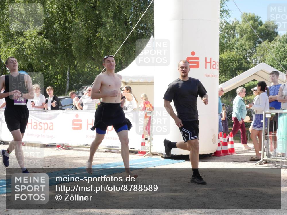 07.09.2025 - 19. Norderstedt Triathlon Zöllner http://msf.ph/oto/8788589 07.09.2025 13:49:27 Ziel 320, 789 meine-sportfotos.de