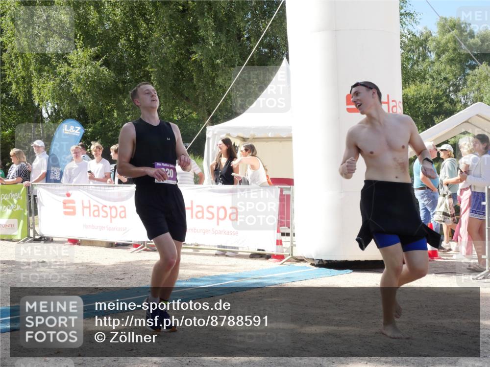 07.09.2025 - 19. Norderstedt Triathlon Zöllner http://msf.ph/oto/8788591 07.09.2025 13:49:27 Ziel 320, 789 meine-sportfotos.de