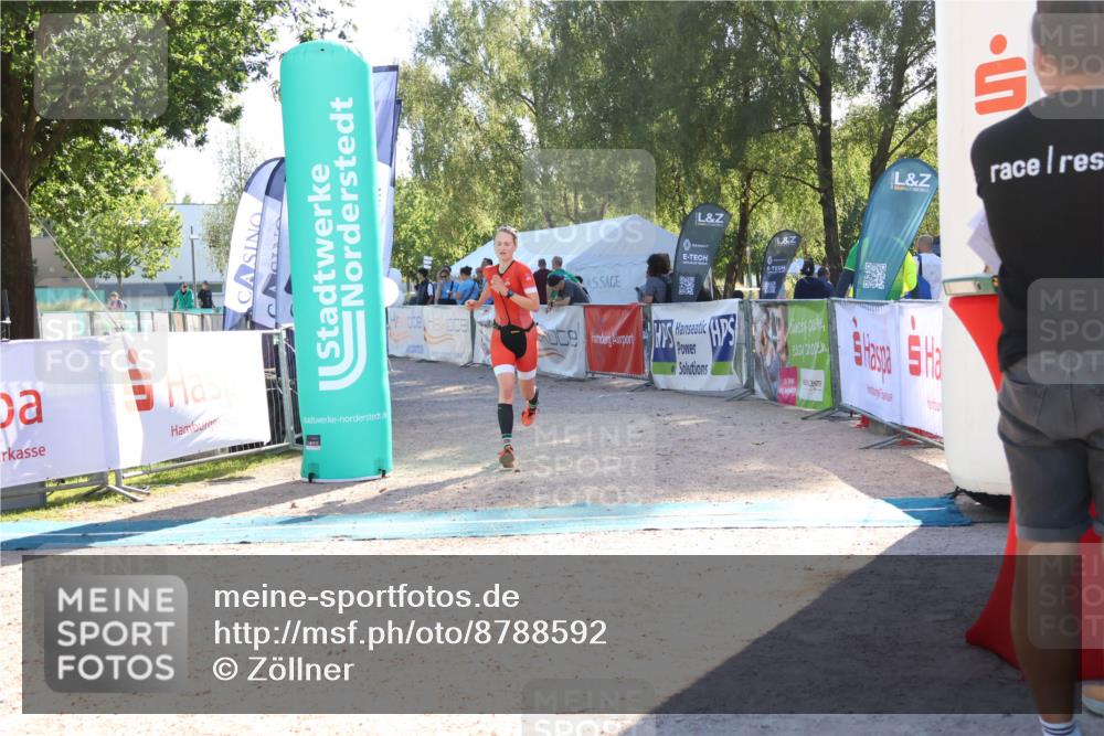 07.09.2025 - 19. Norderstedt Triathlon Zöllner http://msf.ph/oto/8788592 07.09.2025 16:10:28 Ziel 1404 meine-sportfotos.de