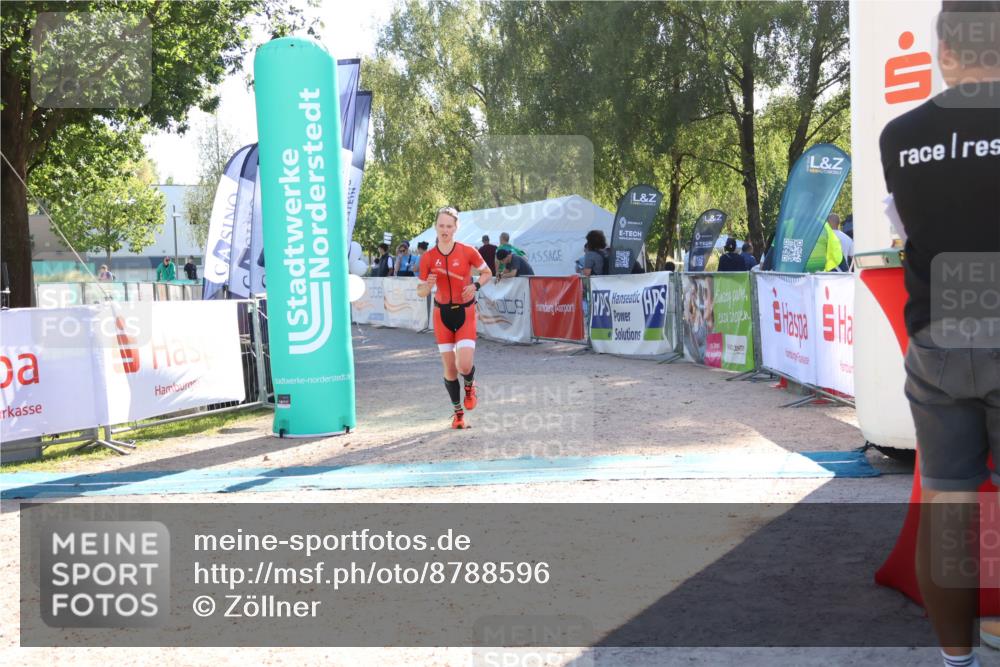 07.09.2025 - 19. Norderstedt Triathlon Zöllner http://msf.ph/oto/8788596 07.09.2025 16:10:28 Ziel 1404 meine-sportfotos.de