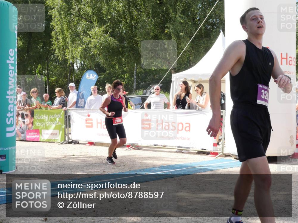 07.09.2025 - 19. Norderstedt Triathlon Zöllner http://msf.ph/oto/8788597 07.09.2025 13:49:28 Ziel 320, 789 meine-sportfotos.de