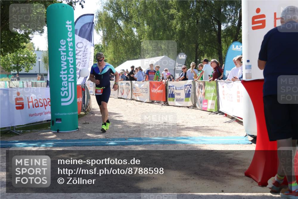 07.09.2025 - 19. Norderstedt Triathlon Zöllner http://msf.ph/oto/8788598 07.09.2025 13:44:54 Ziel 166 meine-sportfotos.de