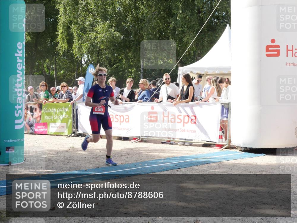 07.09.2025 - 19. Norderstedt Triathlon Zöllner http://msf.ph/oto/8788606 07.09.2025 13:49:59 Ziel 855 meine-sportfotos.de