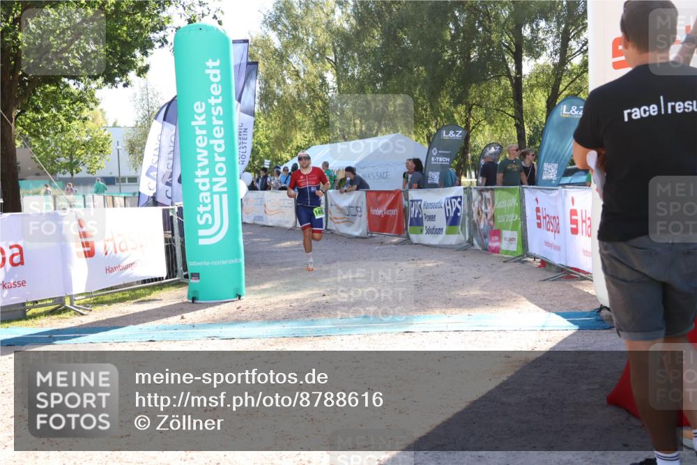 07.09.2025 - 19. Norderstedt Triathlon Zöllner http://msf.ph/oto/8788616 07.09.2025 16:10:43 Ziel 1496 meine-sportfotos.de