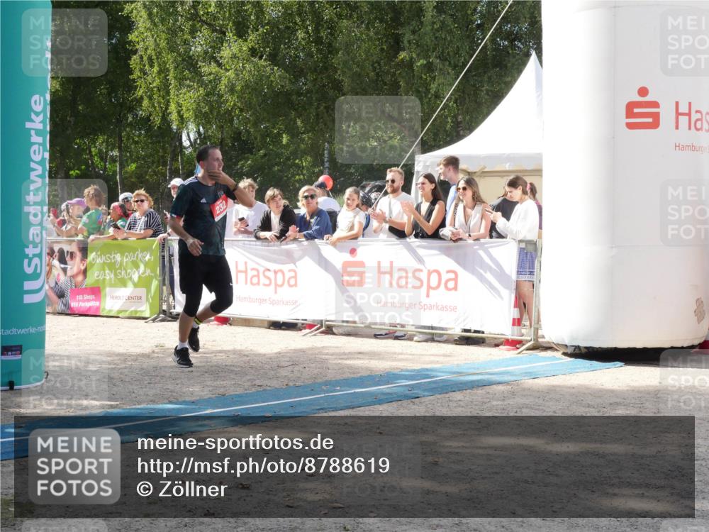 07.09.2025 - 19. Norderstedt Triathlon Zöllner http://msf.ph/oto/8788619 07.09.2025 13:50:31 Ziel 232 meine-sportfotos.de