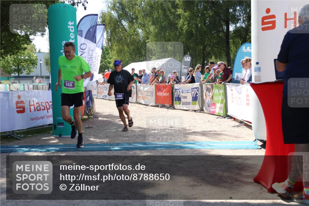 07.09.2025 - 19. Norderstedt Triathlon Zöllner http://msf.ph/oto/8788650 07.09.2025 13:45:08 Ziel 348 meine-sportfotos.de