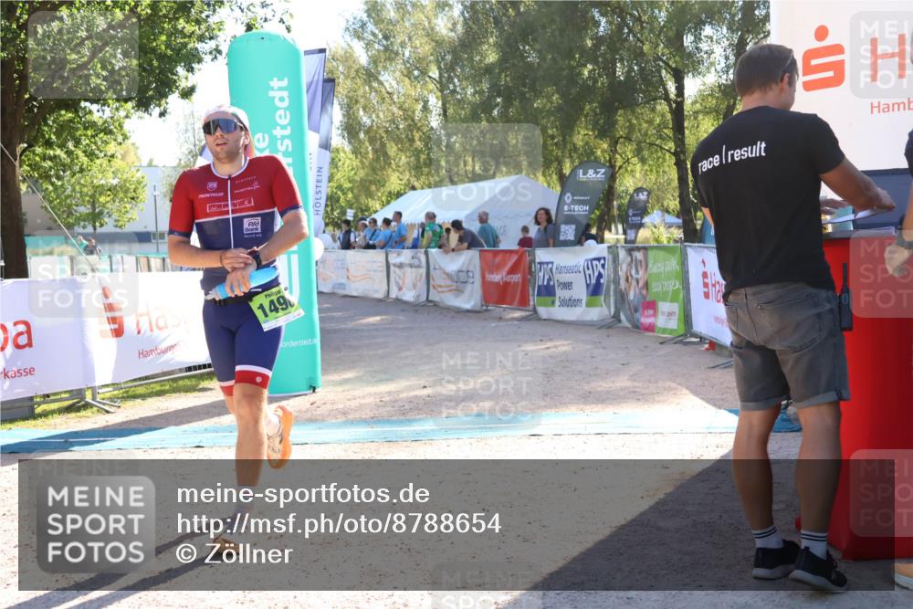 07.09.2025 - 19. Norderstedt Triathlon Zöllner http://msf.ph/oto/8788654 07.09.2025 16:10:46 Ziel 1496 meine-sportfotos.de