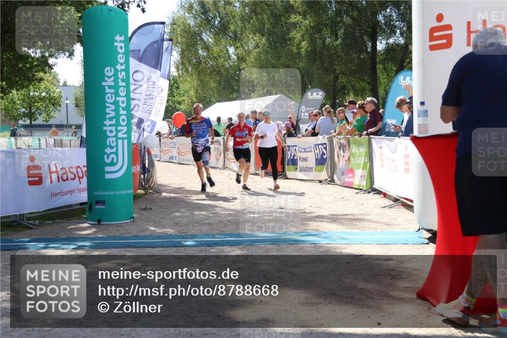 07.09.2025 - 19. Norderstedt Triathlon Zöllner http://msf.ph/oto/8788668 07.09.2025 13:45:38 Ziel 343 meine-sportfotos.de