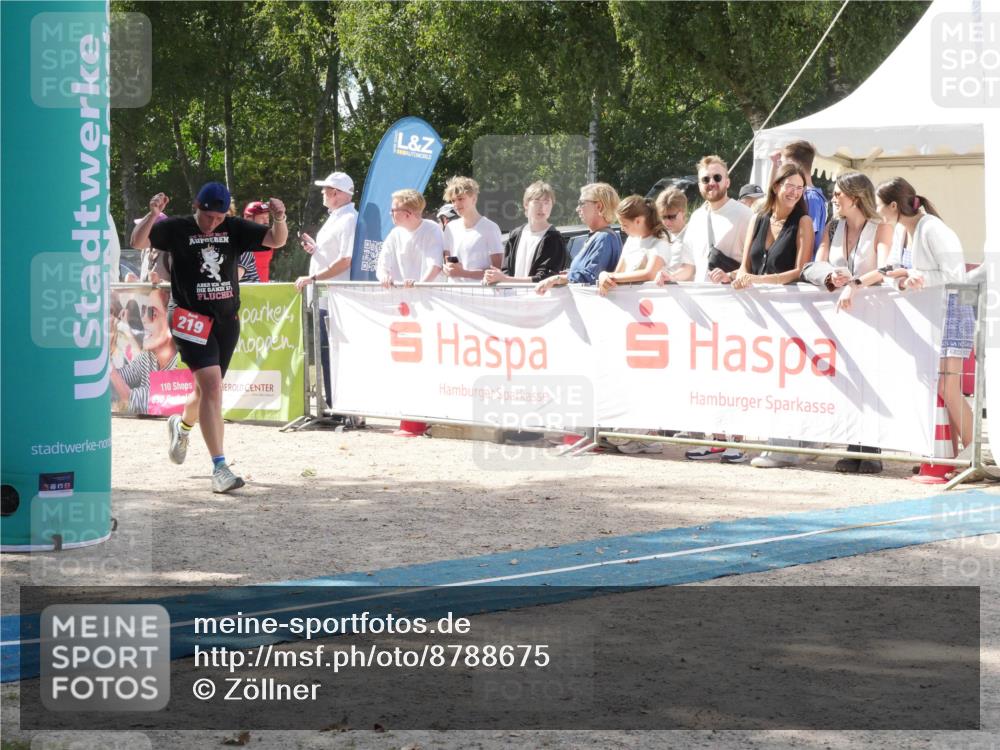 07.09.2025 - 19. Norderstedt Triathlon Zöllner http://msf.ph/oto/8788675 07.09.2025 13:51:19 Ziel 219 meine-sportfotos.de