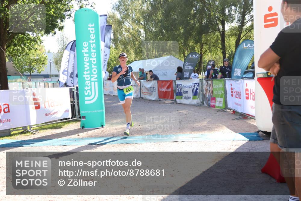 07.09.2025 - 19. Norderstedt Triathlon Zöllner http://msf.ph/oto/8788681 07.09.2025 16:10:56 Ziel 441 meine-sportfotos.de