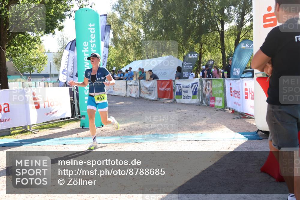 07.09.2025 - 19. Norderstedt Triathlon Zöllner http://msf.ph/oto/8788685 07.09.2025 16:10:57 Ziel 441 meine-sportfotos.de