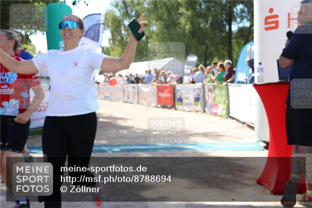 07.09.2025 - 19. Norderstedt Triathlon Zöllner http://msf.ph/oto/8788694 07.09.2025 13:45:41 Ziel 343 meine-sportfotos.de