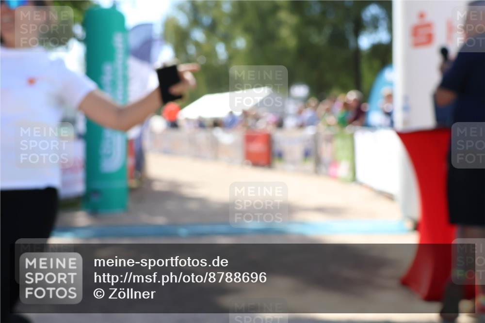 07.09.2025 - 19. Norderstedt Triathlon Zöllner http://msf.ph/oto/8788696 07.09.2025 13:45:42 Ziel 343 meine-sportfotos.de