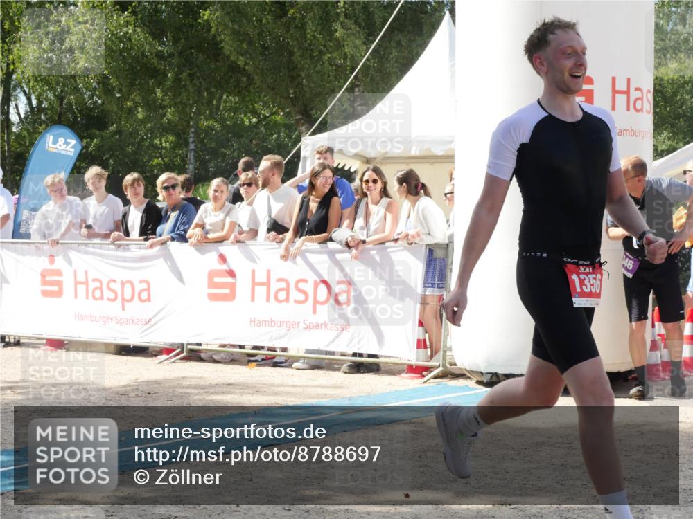 07.09.2025 - 19. Norderstedt Triathlon Zöllner http://msf.ph/oto/8788697 07.09.2025 13:51:25 Ziel 219, 1356 meine-sportfotos.de