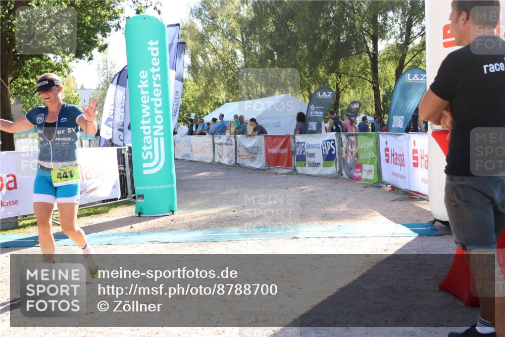 07.09.2025 - 19. Norderstedt Triathlon Zöllner http://msf.ph/oto/8788700 07.09.2025 16:10:57 Ziel 441 meine-sportfotos.de