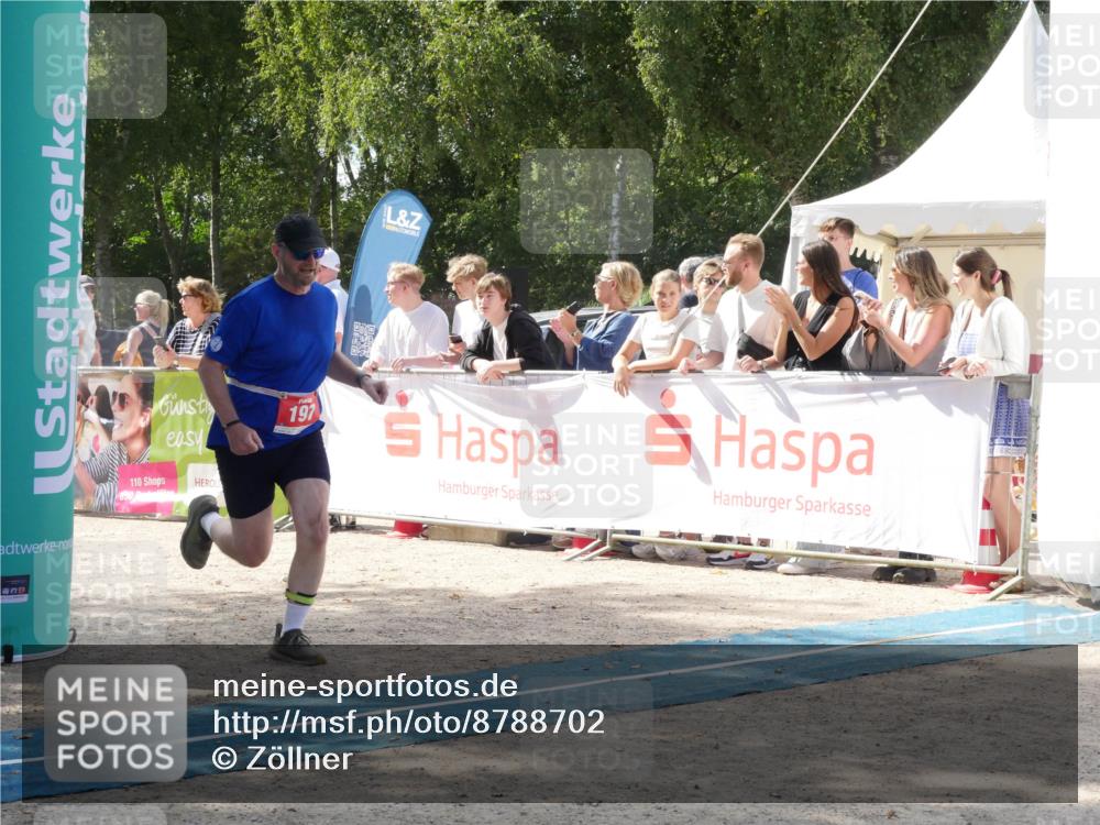 07.09.2025 - 19. Norderstedt Triathlon Zöllner http://msf.ph/oto/8788702 07.09.2025 13:51:35 Ziel 197, 317 meine-sportfotos.de