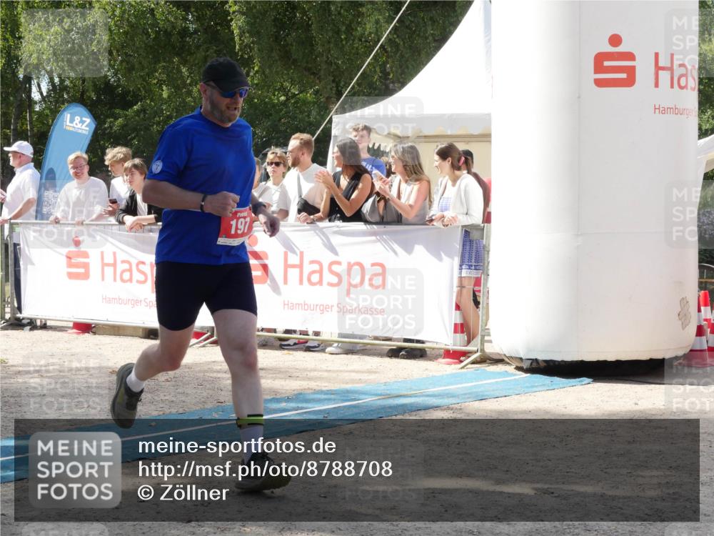 07.09.2025 - 19. Norderstedt Triathlon Zöllner http://msf.ph/oto/8788708 07.09.2025 13:51:36 Ziel 197, 317 meine-sportfotos.de