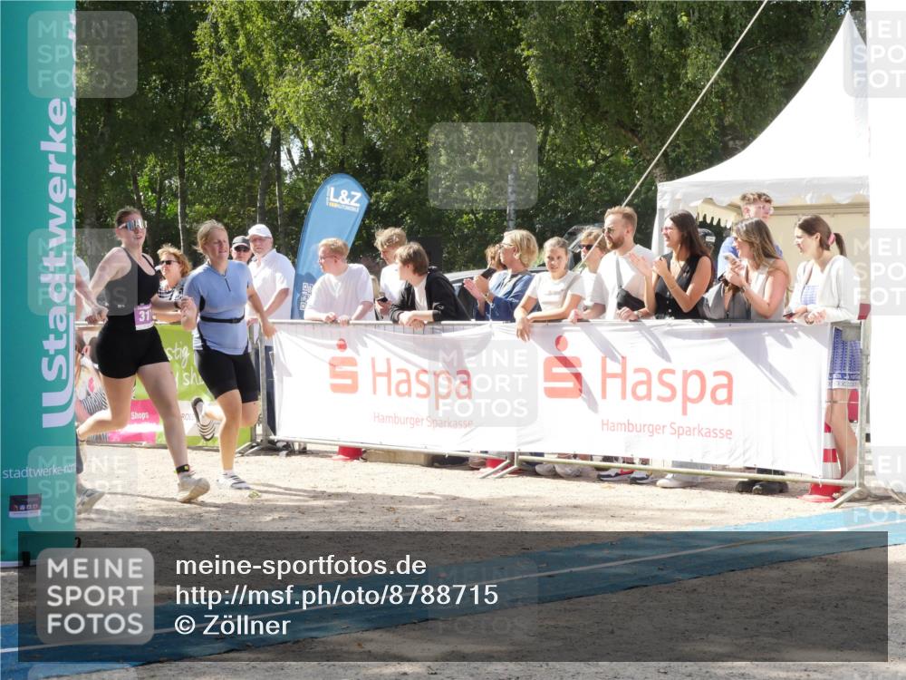 07.09.2025 - 19. Norderstedt Triathlon Zöllner http://msf.ph/oto/8788715 07.09.2025 13:51:38 Ziel 197, 317 meine-sportfotos.de