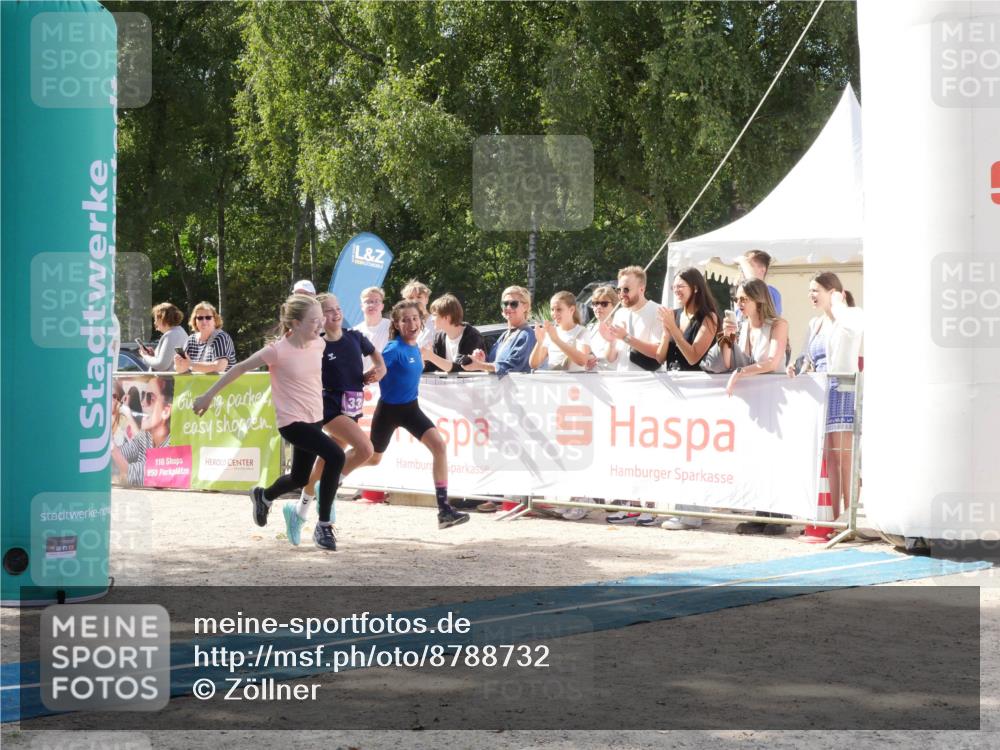 07.09.2025 - 19. Norderstedt Triathlon Zöllner http://msf.ph/oto/8788732 07.09.2025 13:52:05 Ziel 333 meine-sportfotos.de