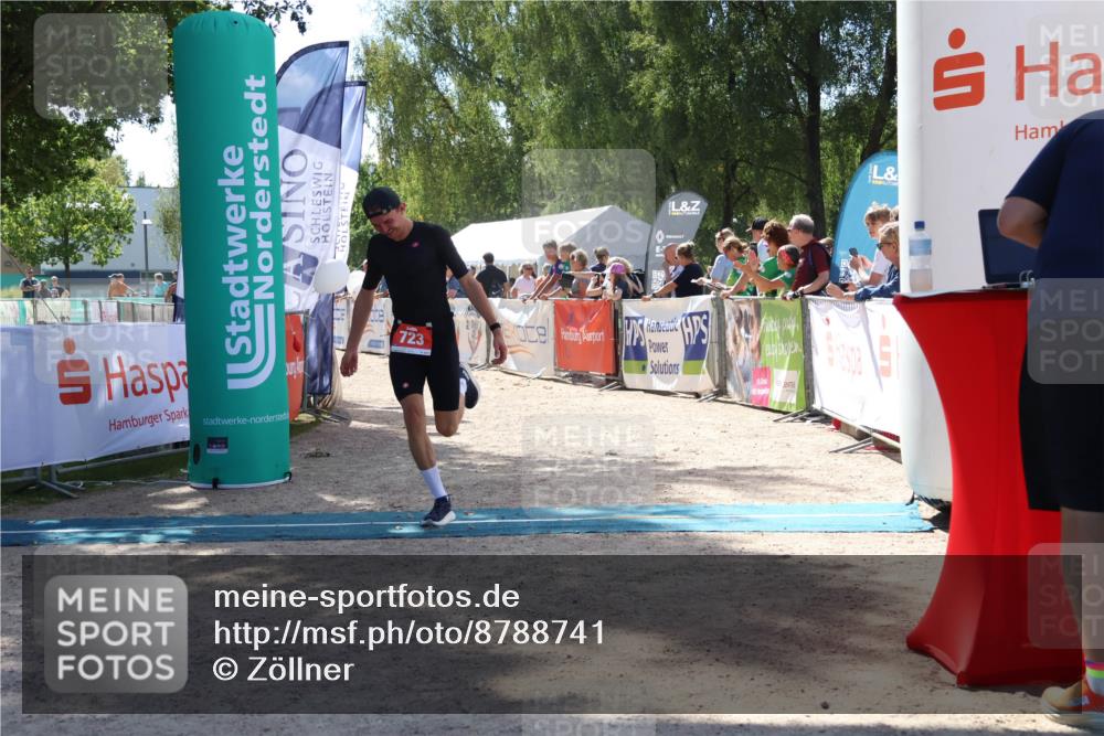 07.09.2025 - 19. Norderstedt Triathlon Zöllner http://msf.ph/oto/8788741 07.09.2025 13:45:59 Ziel 723 meine-sportfotos.de