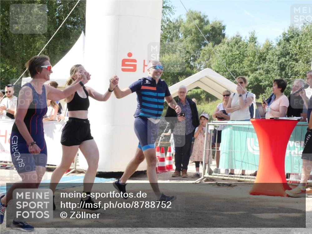 07.09.2025 - 19. Norderstedt Triathlon Zöllner http://msf.ph/oto/8788752 07.09.2025 13:52:15 Ziel 324 meine-sportfotos.de