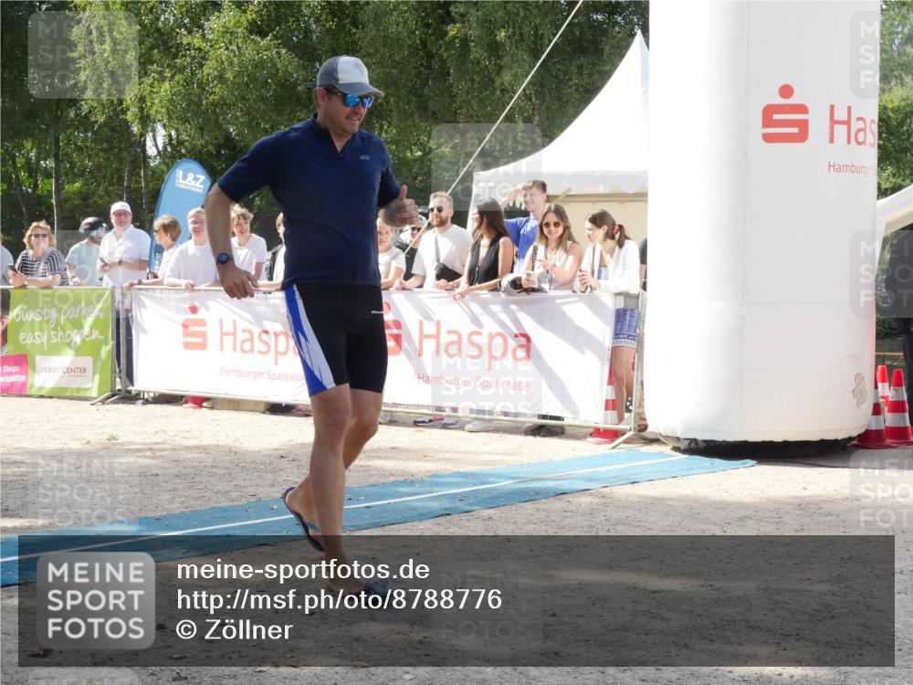 07.09.2025 - 19. Norderstedt Triathlon Zöllner http://msf.ph/oto/8788776 07.09.2025 13:52:57 Ziel 360 meine-sportfotos.de