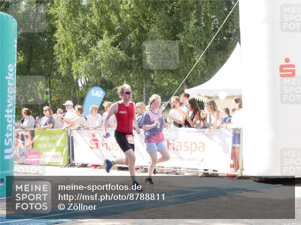 07.09.2025 - 19. Norderstedt Triathlon Zöllner http://msf.ph/oto/8788811 07.09.2025 13:53:50 Ziel 230, 790, 805 meine-sportfotos.de