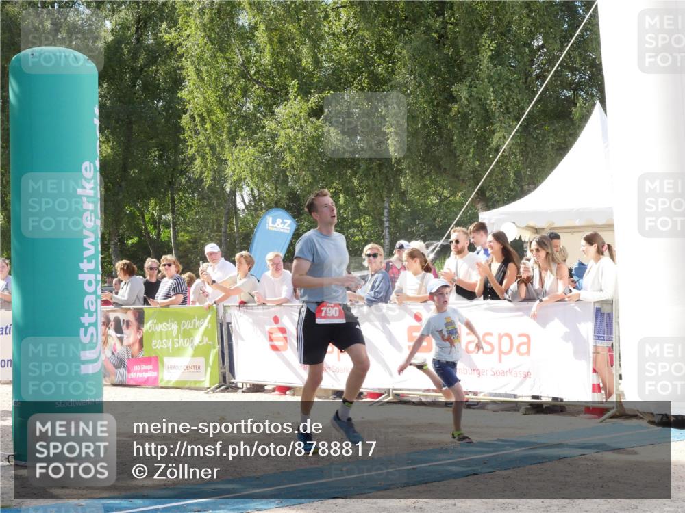 07.09.2025 - 19. Norderstedt Triathlon Zöllner http://msf.ph/oto/8788817 07.09.2025 13:53:51 Ziel 230, 790, 805 meine-sportfotos.de