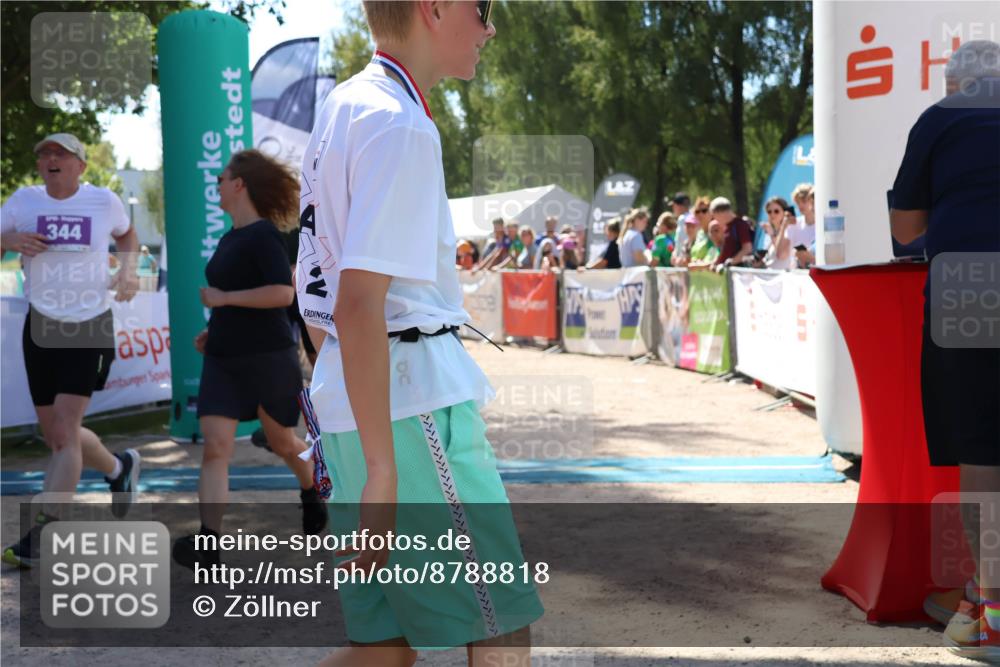 07.09.2025 - 19. Norderstedt Triathlon Zöllner http://msf.ph/oto/8788818 07.09.2025 13:46:19 Ziel 344 meine-sportfotos.de