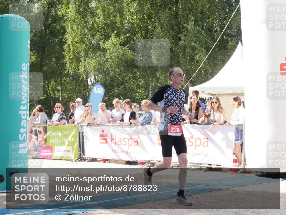 07.09.2025 - 19. Norderstedt Triathlon Zöllner http://msf.ph/oto/8788823 07.09.2025 13:53:53 Ziel 230, 790, 805 meine-sportfotos.de
